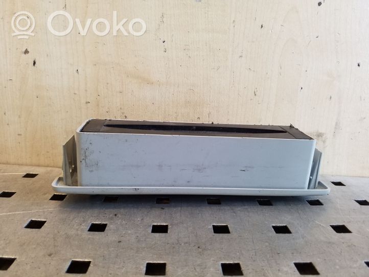 Volkswagen Multivan T4 Oro grotelės lubose 700820953