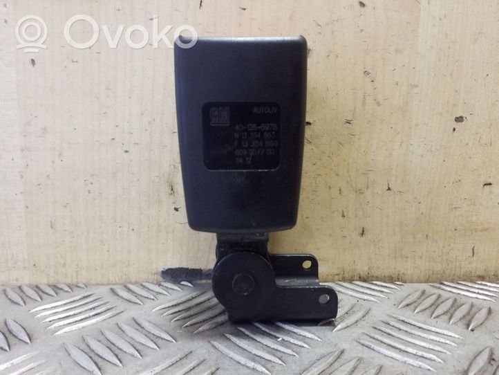 Opel Astra J Middle seatbelt buckle (rear) 609957700