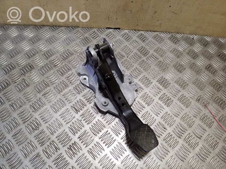 Volkswagen PASSAT CC Brake pedal 3C2721057G