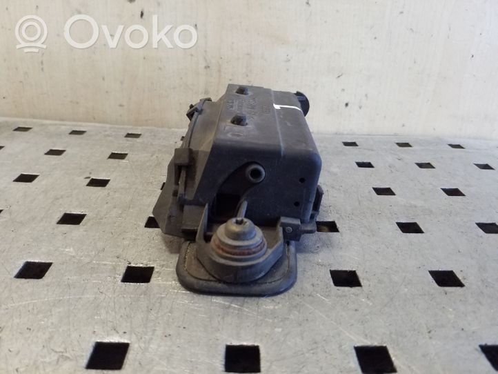 Audi 80 90 S2 B4 Klamka zewnętrzna drzwi tylnych 8A0839205