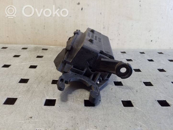 Audi 80 90 S2 B4 Maniglia esterna per portiera anteriore 4A0837206