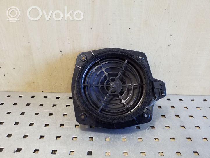 Audi TT TTS Mk2 Takaoven kaiutin 8H0035411B