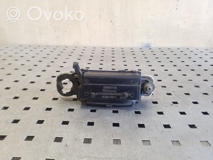 Audi A6 S6 C4 4A Front door exterior handle 4A0837205DE