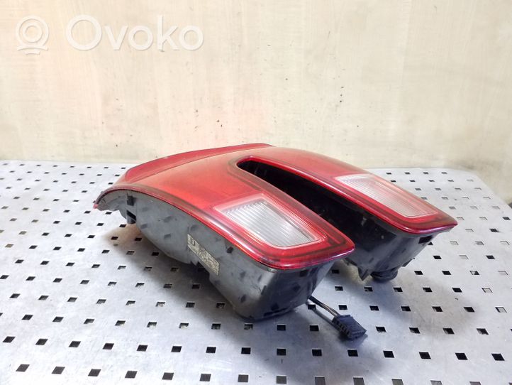 Citroen C4 Grand Picasso Lampy tylnej klapy bagażnika 9676853980