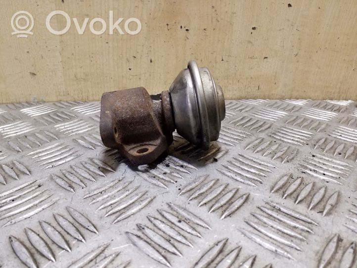 Audi A6 S6 C4 4A Valvola EGR 72167504