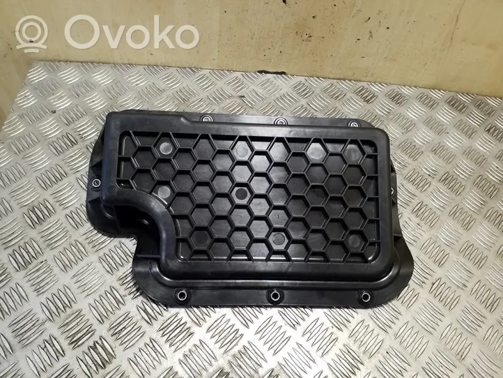 Audi A3 S3 8V Dangtis akumuliatoriaus dėžės 5Q0915435D