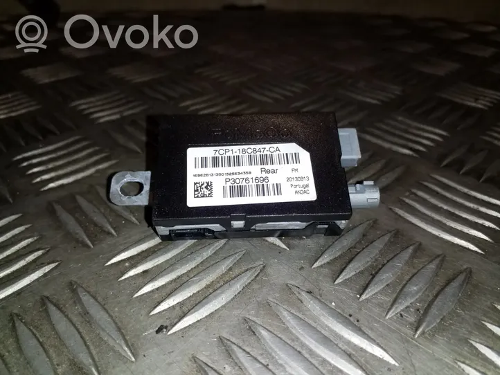 Ford Kuga II Antenas pastiprinātājs 7CP118C847CA