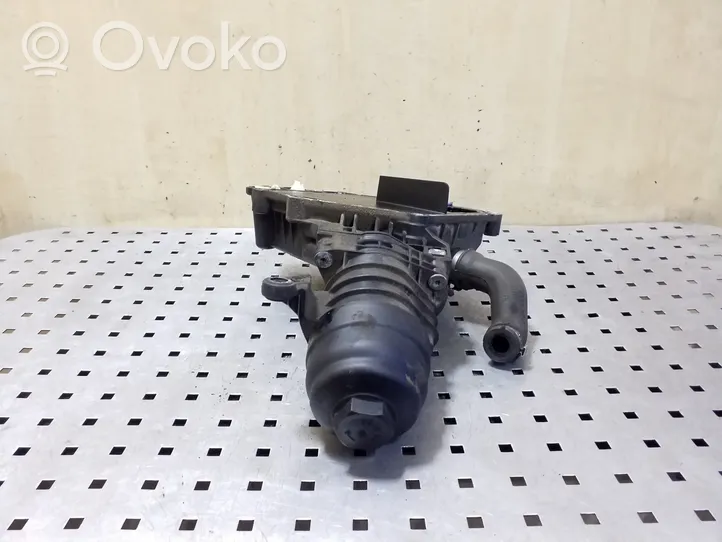 Volvo V40 Supporto di montaggio del filtro dell’olio 30757730