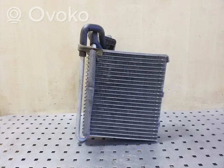 Volvo V40 Ilmastointilaitteen sisälauhdutin (A/C) 
