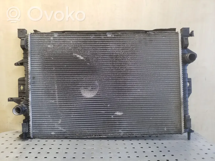 Volvo V40 Radiateur de refroidissement 31319065