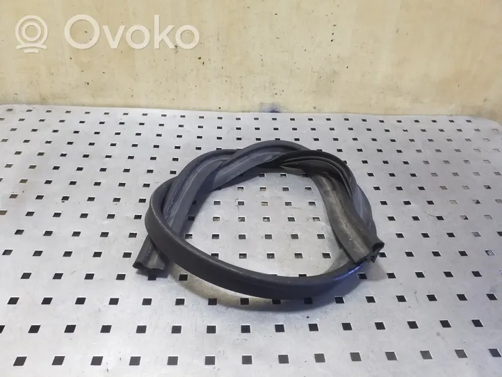 Volkswagen Touareg II Engine compartment rubber 7P6823723