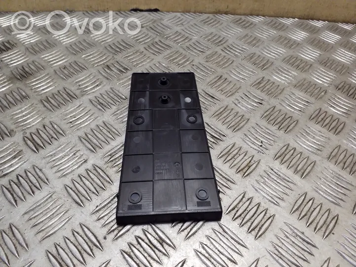 Audi TT TTS Mk2 Panelės stalčiuko/lentinėlės paklotėlis 041762300