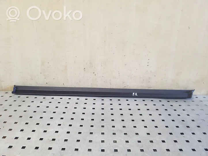 Volvo XC90 Listwa / Uszczelka szyby drzwi przednich 31845556