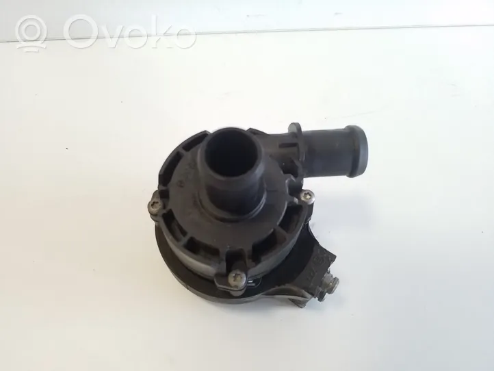 Land Rover Evoque II Pompe à eau de liquide de refroidissement M8D28B500AB