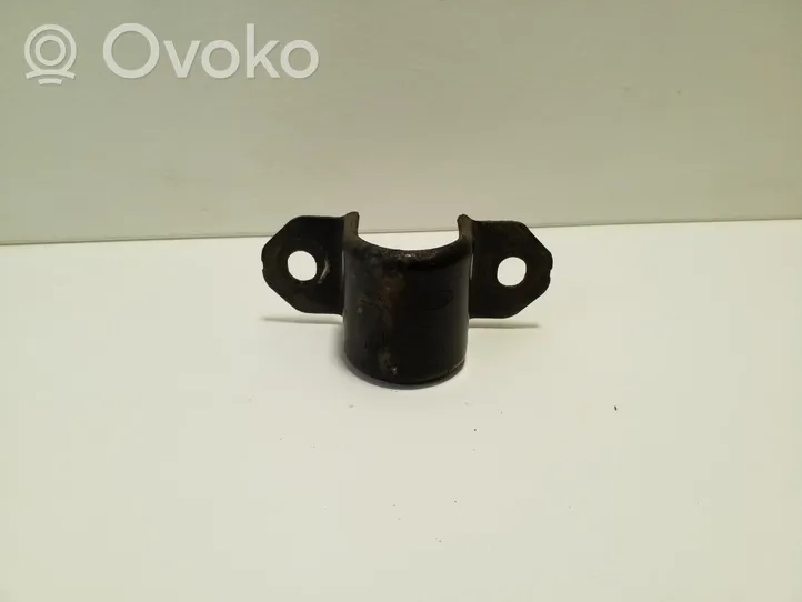 Land Rover Evoque II Mocowanie stabilizatora osi tylnej J9C34A047AA