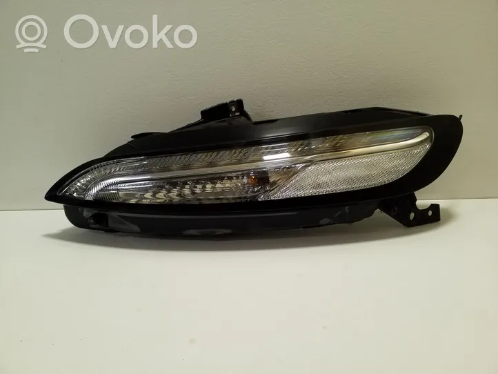 Jeep Cherokee Lampa przednia 68157105AO