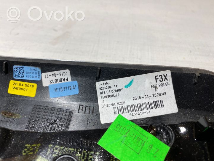 BMW 3 F30 F35 F31 Kojelaudan hansikaslokeron lista 9231218