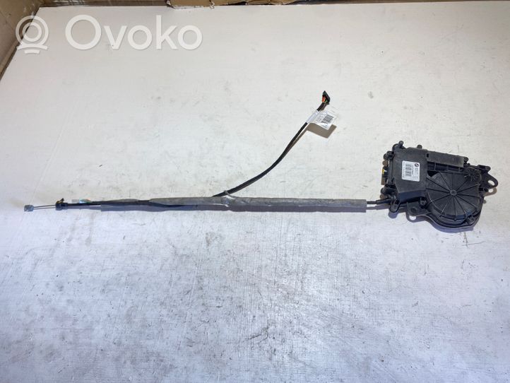 BMW 7 G11 G12 Siłownik zamka tylnej klapy bagażnika UA270768901