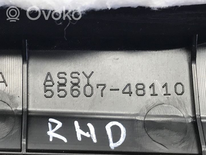 Lexus NX Element deski rozdzielczej / dół 5560748020