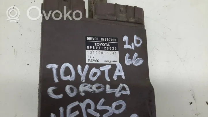 Toyota Corolla Verso E121 Steuergerät Einspritzdüsen Injektoren 8987120030