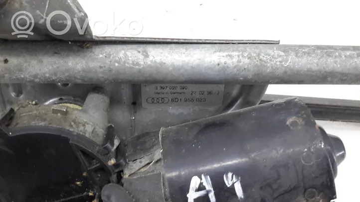 Audi A4 S4 B5 8D Etupyyhkimen vivusto ja moottori 8D1955023