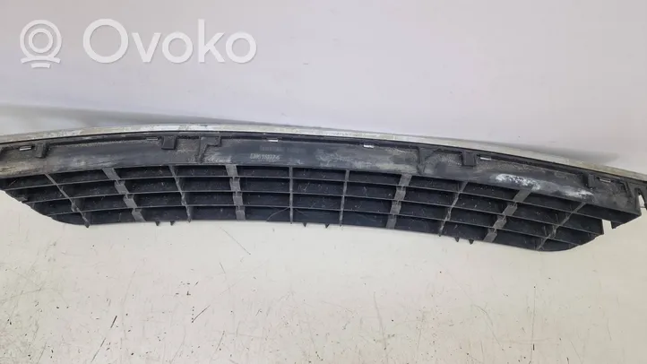 Audi A6 S6 C5 4B Grille inférieure de pare-chocs avant 4B0807683I