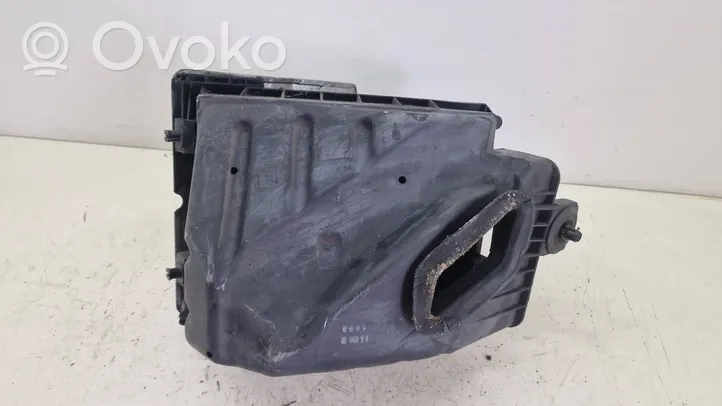 Audi A4 S4 B6 8E 8H Boîtier de filtre à air 038133835J