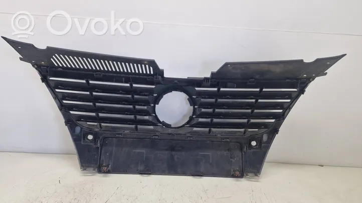 Volkswagen PASSAT B6 Etupuskurin ylempi jäähdytinsäleikkö 3C0853651AH