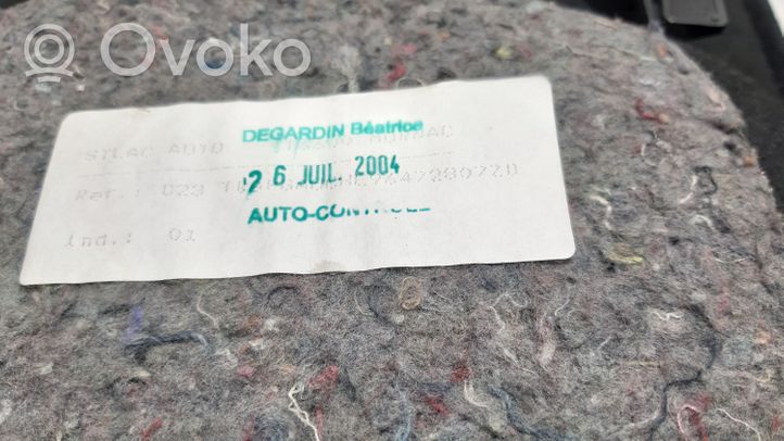 Peugeot 407 Tavaratilan/takakontin alempi sivuverhoilu 96472806ZD