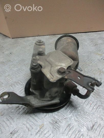 Toyota Yaris Power steering pump 