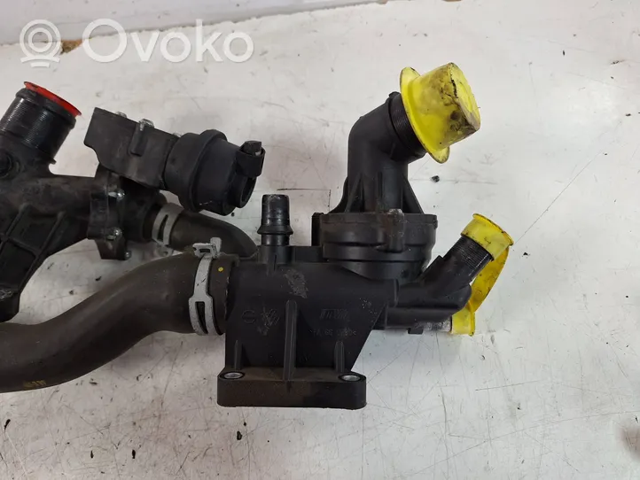 Nissan Qashqai Termostat / Obudowa termostatu 110614574R