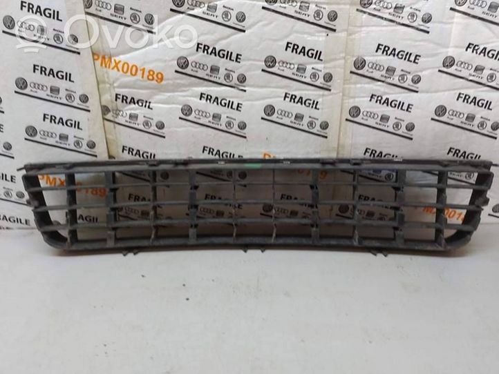 Audi A6 Allroad C5 Grille inférieure de pare-chocs avant 4b0807683