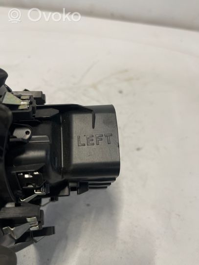 Renault Master III Verkleidung Radio / Navigation 682608914R