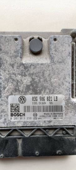 Volkswagen Touran I Variklio valdymo blokas 03G906021LB