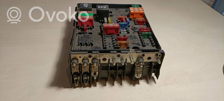 Audi A3 S3 8P Module de fusibles 1K0937124K