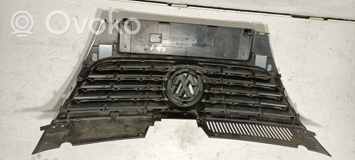 Volkswagen PASSAT B6 Rejilla superior del radiador del parachoques delantero 1C0853651AH