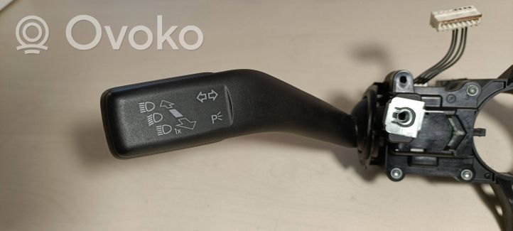 Skoda Octavia Mk2 (1Z) Wiper turn signal indicator stalk/switch 1K5953502J