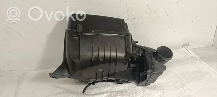 Audi A3 S3 8P Boîtier de filtre à air 1K0129607C