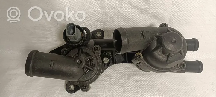 Volkswagen PASSAT B6 Boîtier de thermostat / thermostat 03C121026S