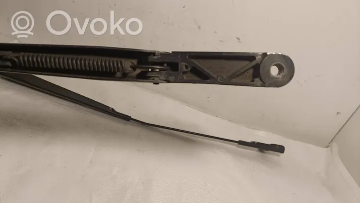 Volkswagen Touran I Front wiper blade arm 1T0955409A