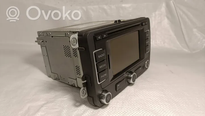 Volkswagen PASSAT B7 Radio/CD/DVD/GPS head unit 3C0035270B