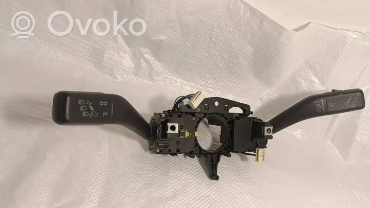 Volkswagen Golf VI Interruptor/palanca de limpiador de luz de giro 5K0953513K