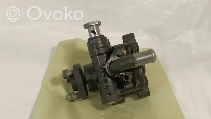 Volkswagen Caddy Power steering pump 1J0422154