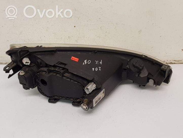 Peugeot 206 Lampa przednia 9630869780