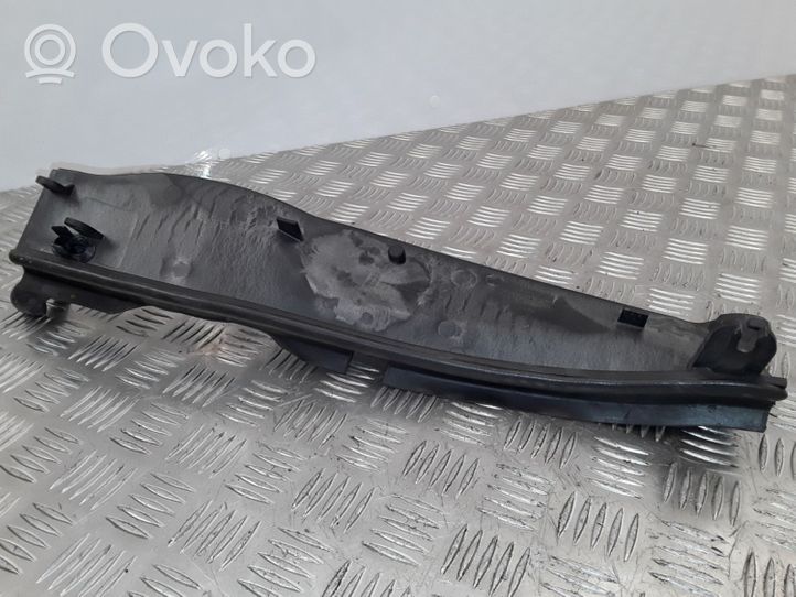 BMW 1 E82 E88 Rivestimento del tergicristallo 6925973