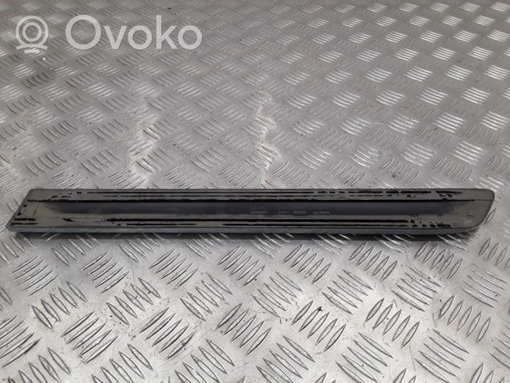 Toyota Corolla E120 E130 Listwa tylnego błotnika 7565102040