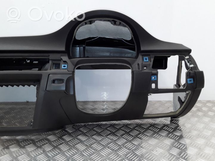 BMW 3 E92 E93 Dashboard 7155776