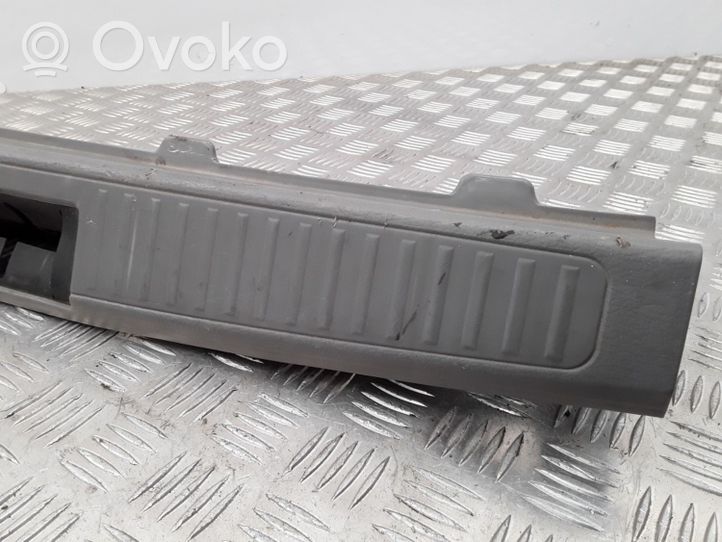 KIA Rio Rivestimento serratura portellone posteriore/bagagliaio 