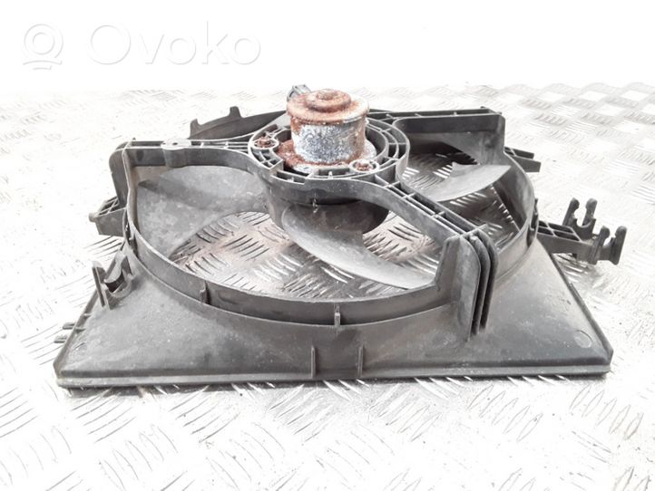 Nissan Primera Elektrisks radiatoru ventilators 8240232