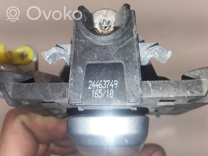 Opel Corsa D Klamka zewnętrzna drzwi tylnych 24463749